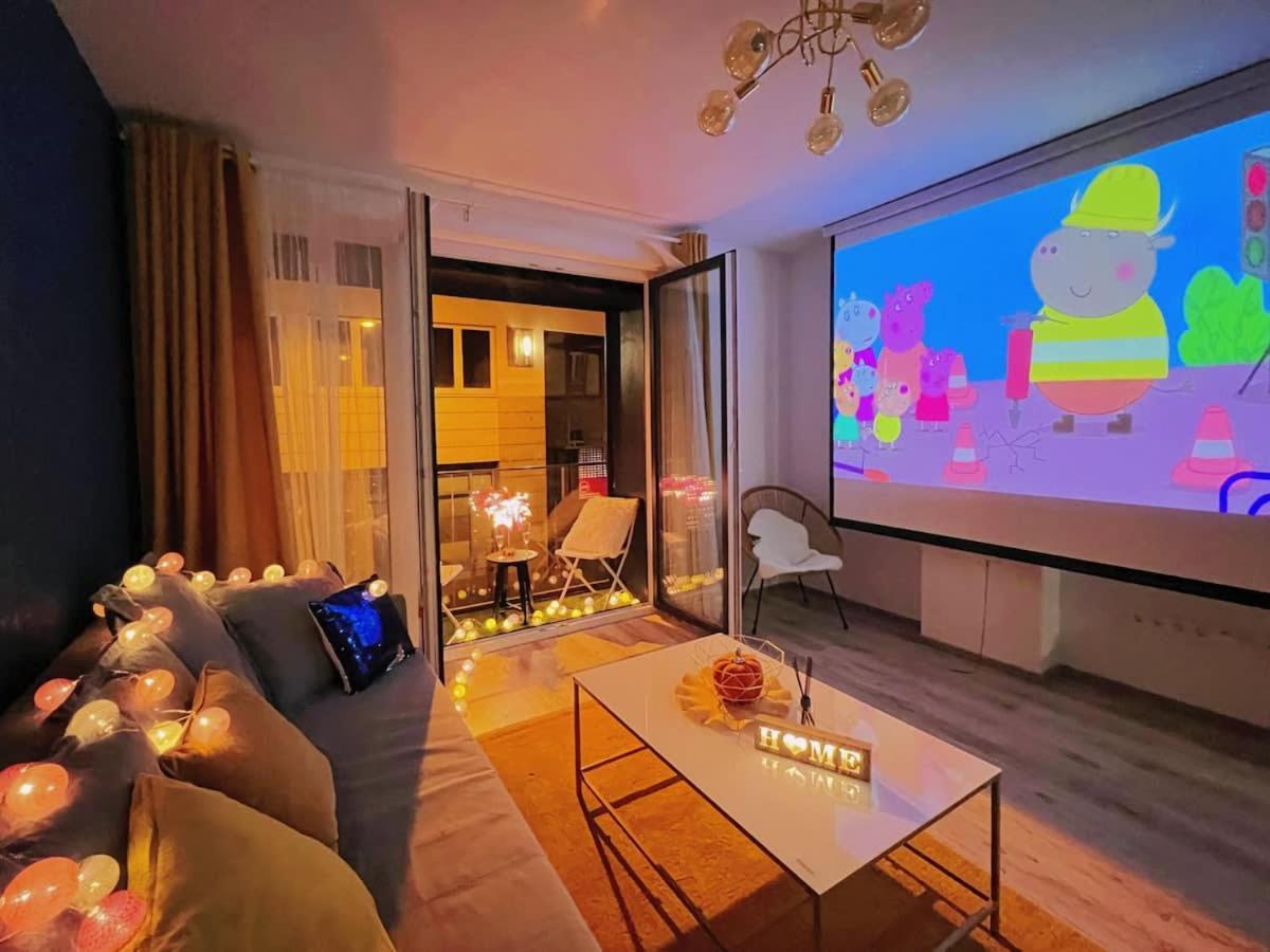 A101 - Liberty Bridge Projection Home With Free Parking Boedapest Buitenkant foto